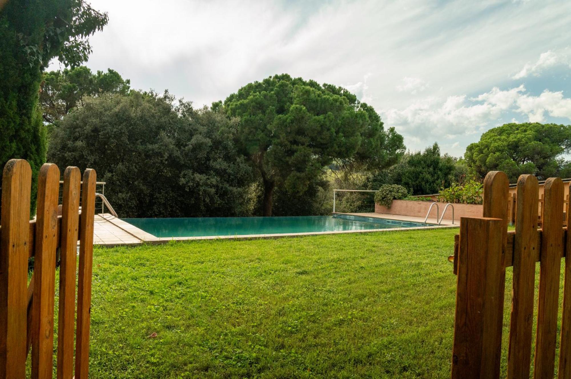 Casa Rural El Bruguer Vell Santa Eulalia de Ronsana Екстер'єр фото